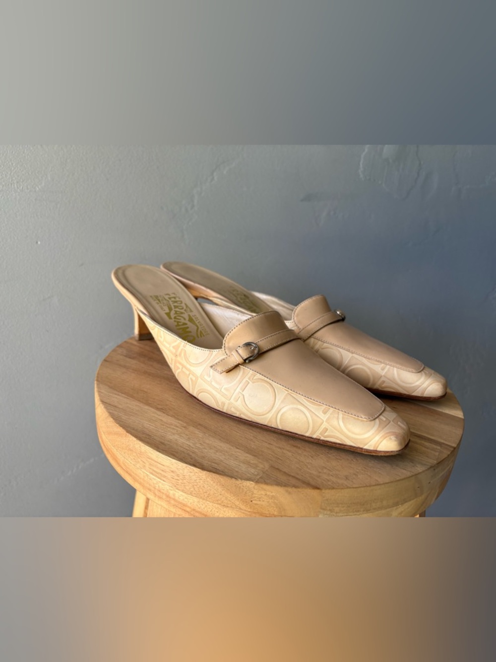 Salvatore Ferragamo Tan Pointed Kitten Heel Mule ~ Size 8.5